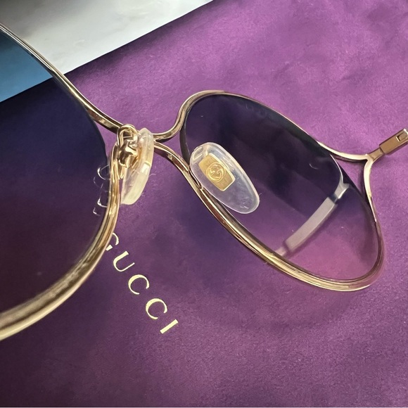 Authentic gold GUCCI blue gradient 
Round Pearl Tip Sunglasses - Picture 15 of 17